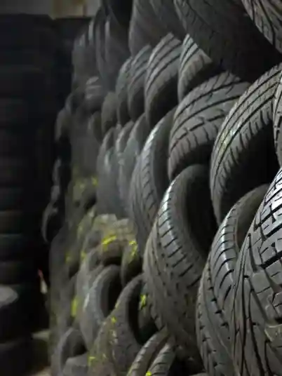 Pneumatici quattro stagioni M+S in magazzino
